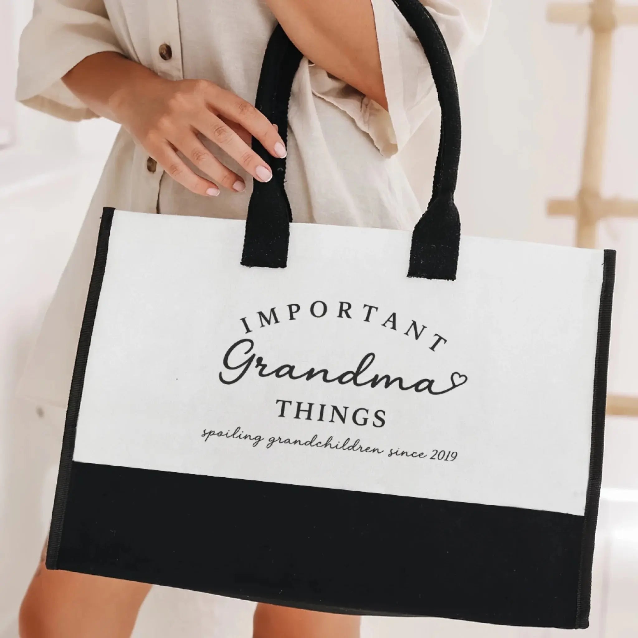 Important Grandma Things Inside – Personalized Canvas Tote Bag, Thoughtful Gift for Grandmother, Perfect for Babysitting, Travel, and Grocery Days