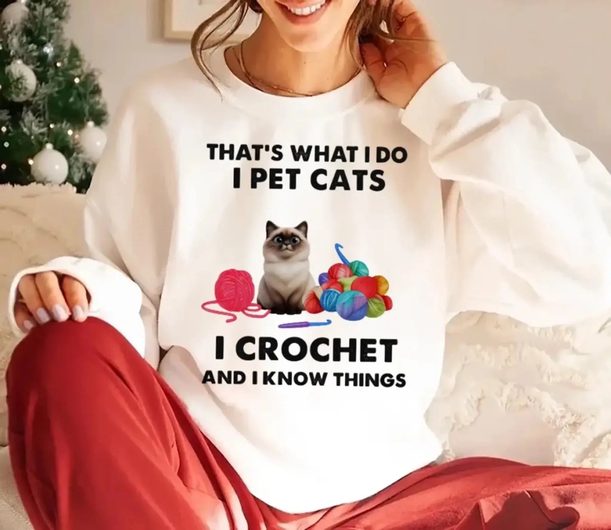 6. Funny Crochet Cat Lover T-Shirt – That's What I Do I Pet Cats and I Crochet Shirt, Gift for Women and Cat Moms