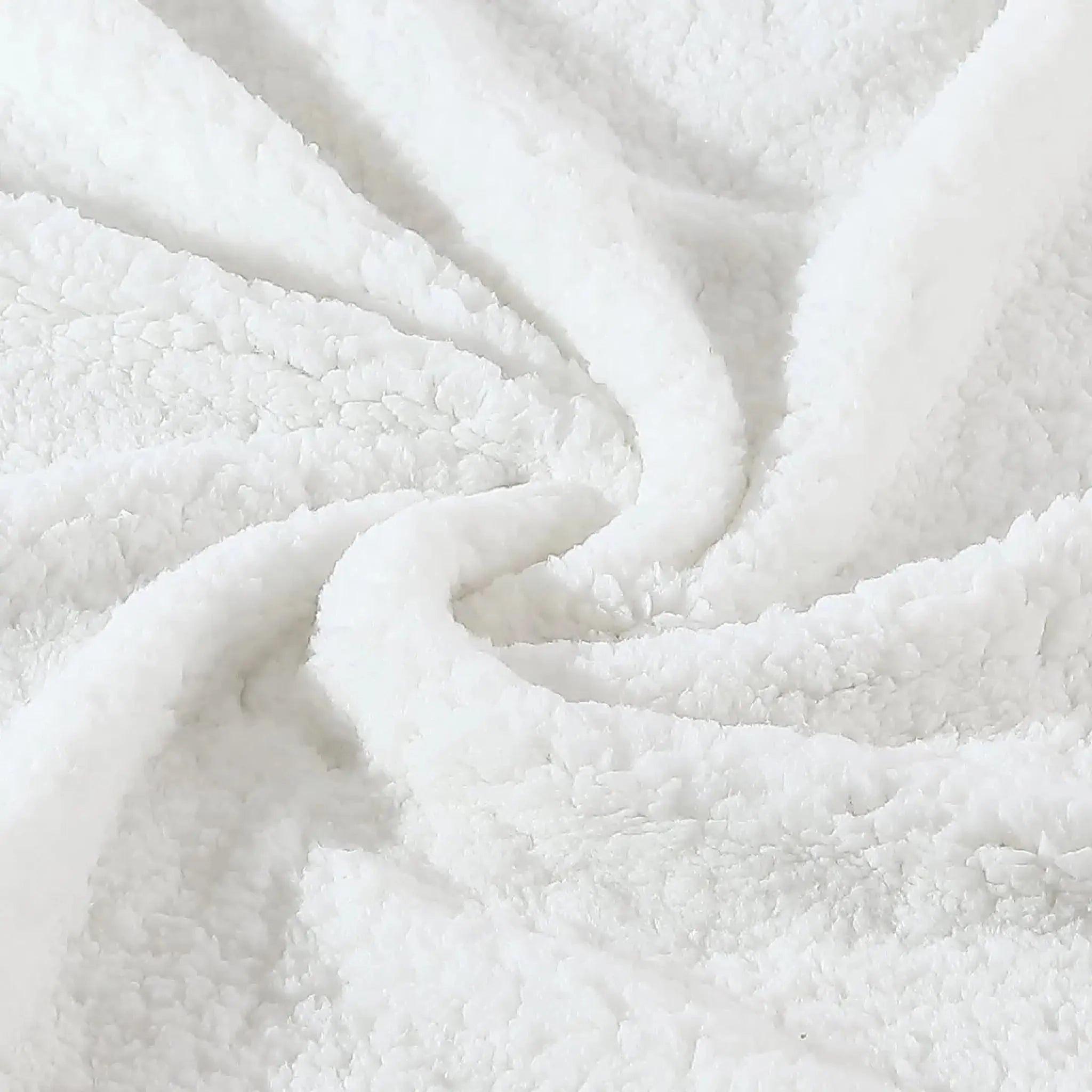 Duconspace Velvet Fleece Blanket With a micro fleece backing