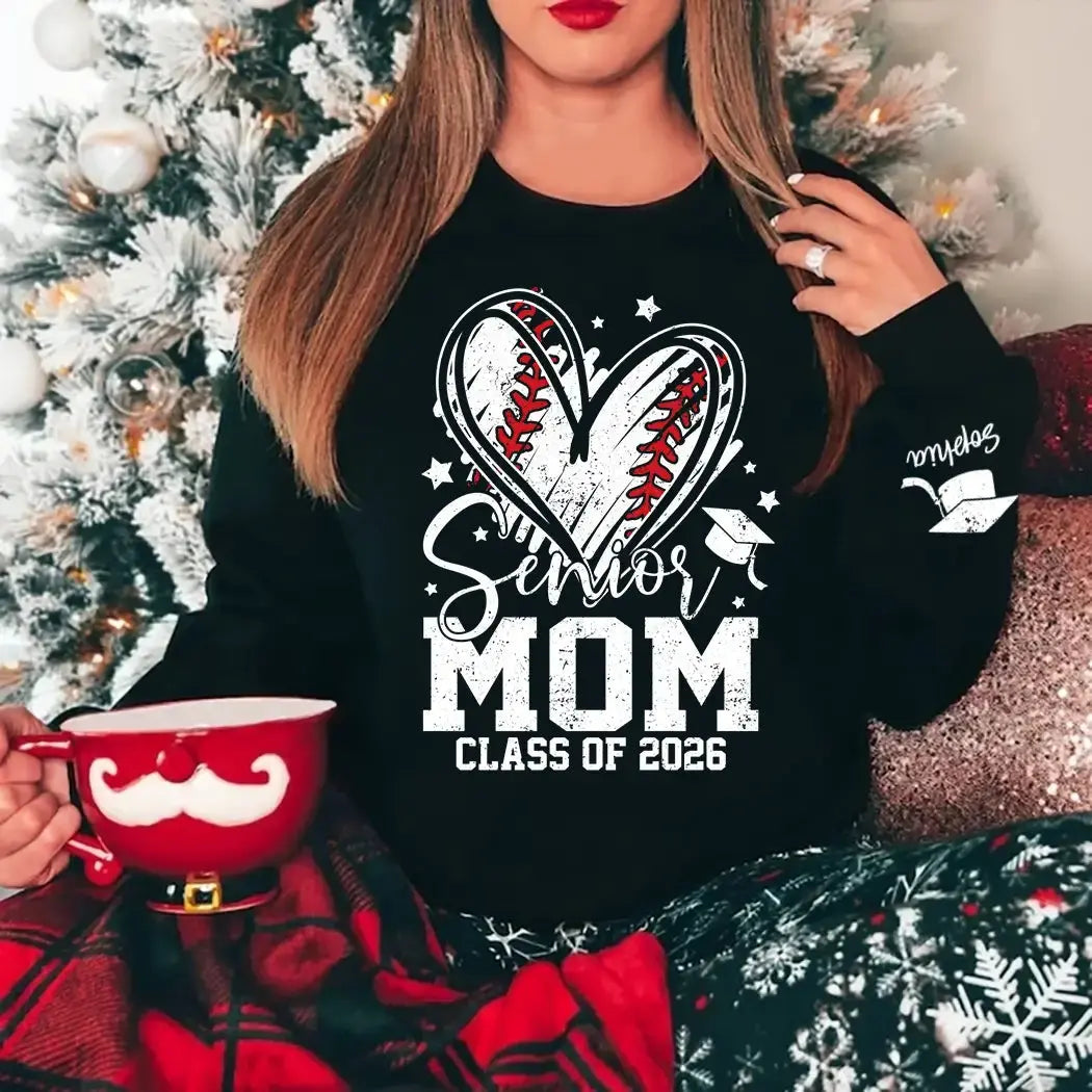 Senior Mom Class of 2026 - Personalized Graduation Heart T-shirt - Duconspace