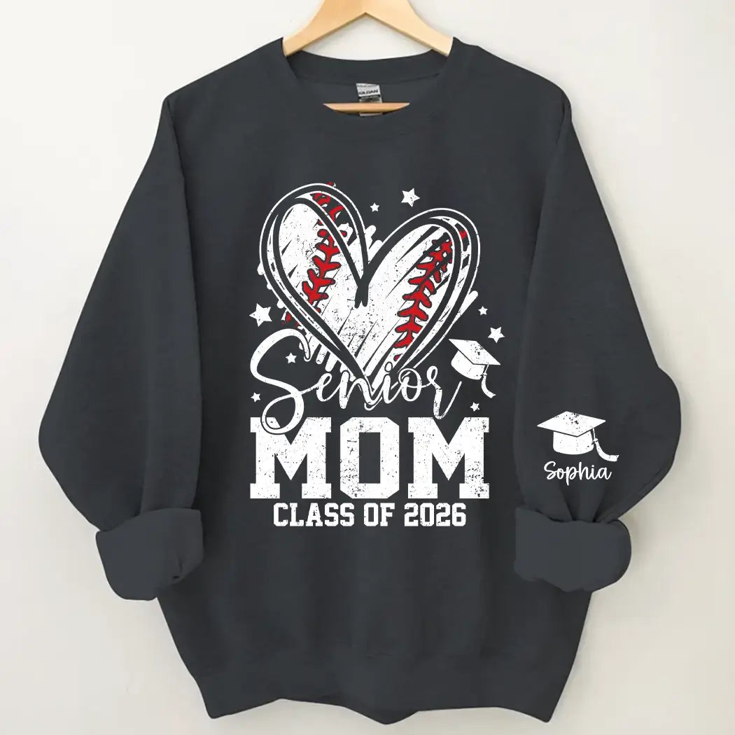 Senior Mom Class of 2026 - Personalized Graduation Heart T-shirt